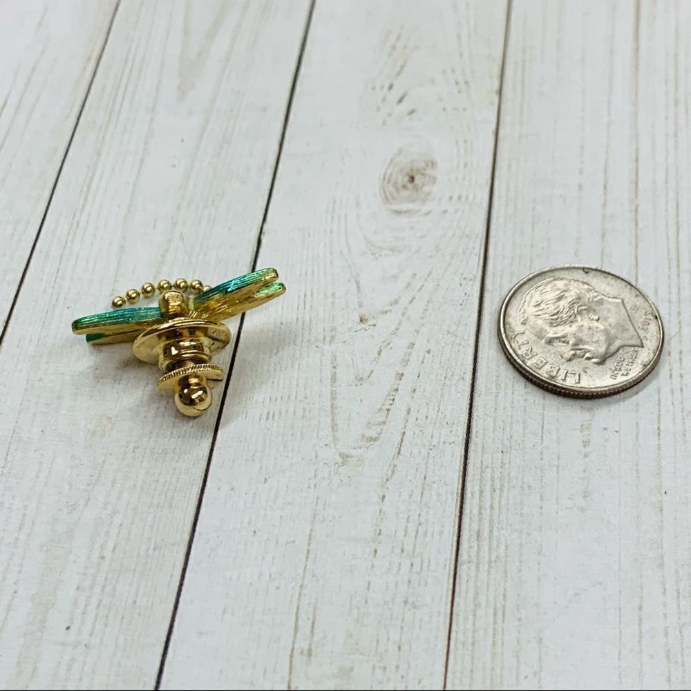 Avon Dragon Fly Pin‎ - Picture 2 of 3